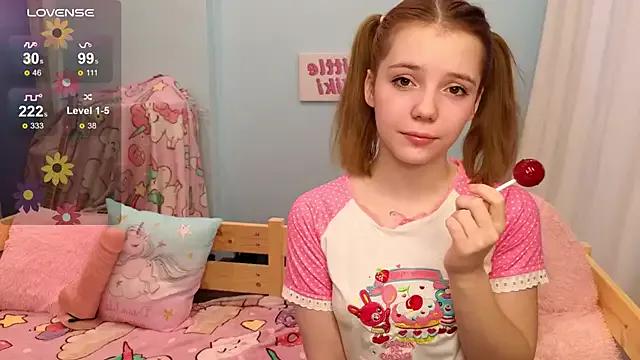 StripChat PrincessLittleKiki is Freechat PrincessLittleKiki — posing in underwear