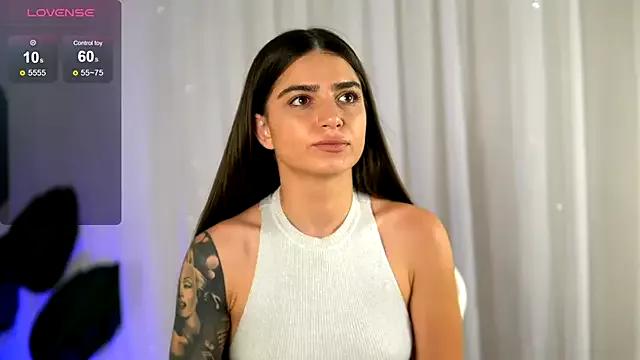 Freechat PureEllie on StripChat