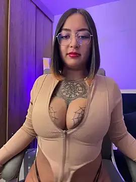 Freechat Rae_Lil_White on StripChat