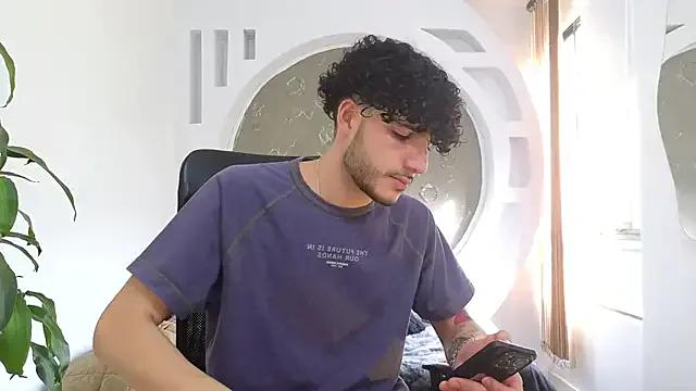 Rafael_Mendezz on StripChat 