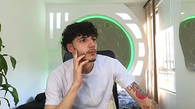 Rafael_Mendezz on StripChat 