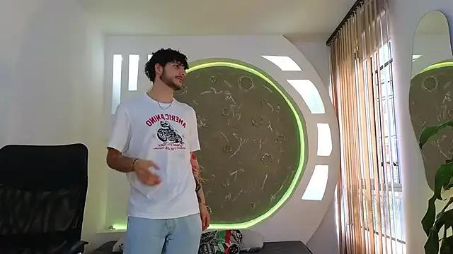 Rafael_Mendezz on StripChat 