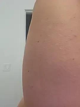 RaisingDaisy on StripChat