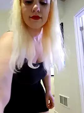 RaisingDaisy on StripChat