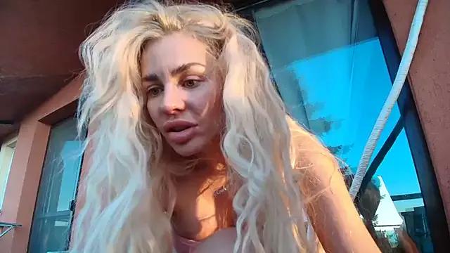 Private Roshana16 on StripChat