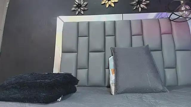 Freechat Roxana_gomez on StripChat