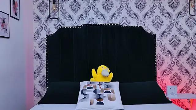 SaaraBrown on StripChat 