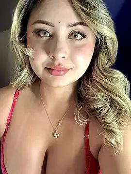 SaraFerreira on StripChat 