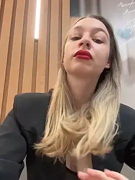 Freechat SashaCatt on StripChat