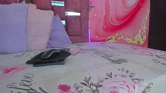 Freechat scarlett__evans_ on StripChat