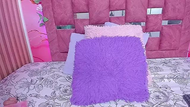 Freechat scarlett__evans_ on StripChat