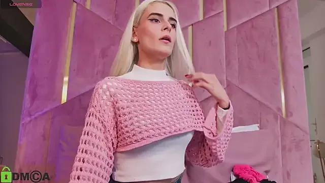 Freechat SelenaDaze on StripChat