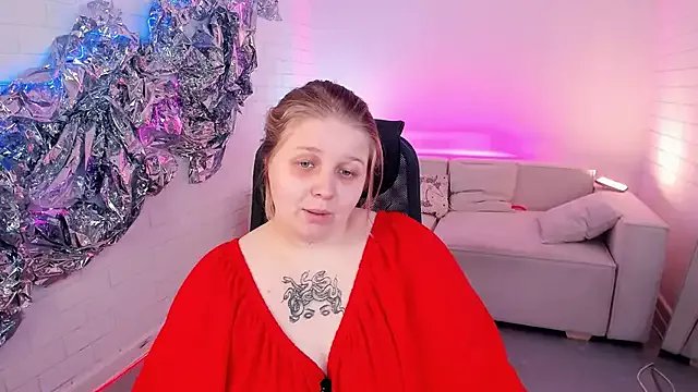 Freechat SladaDell on StripChat