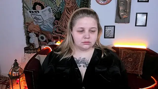 Freechat SladaDell on StripChat