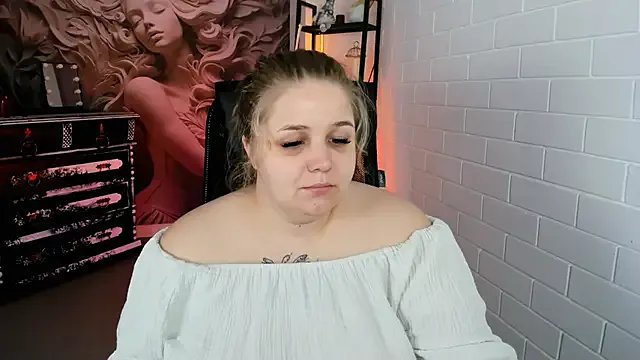 Freechat SladaDell on StripChat