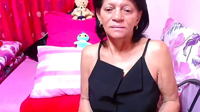 Freechat SLUTTYROXY on StripChat