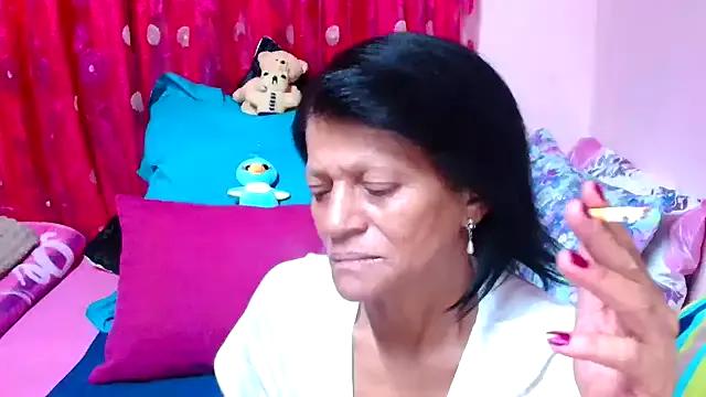 Freechat SLUTTYROXY on StripChat