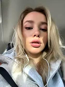 SSSATIVA_model — Naked in the toilet