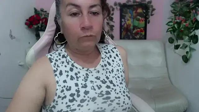 Freechat stepmother_105 on StripChat
