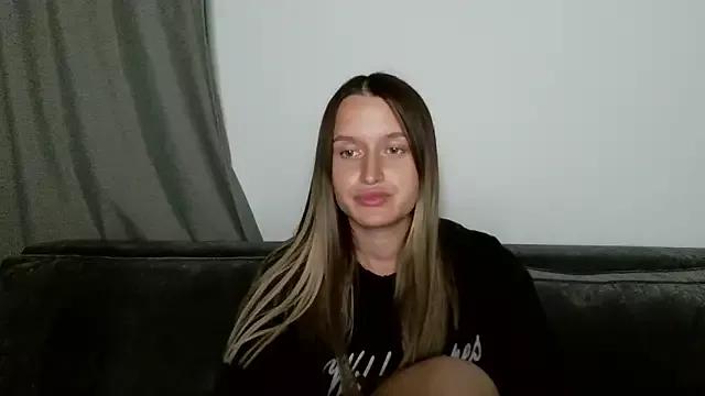 Freechat Submissive_love on StripChat