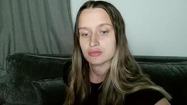 Freechat Submissive_love on StripChat