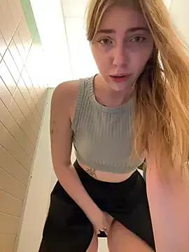 Sunny___Bunny on StripChat 