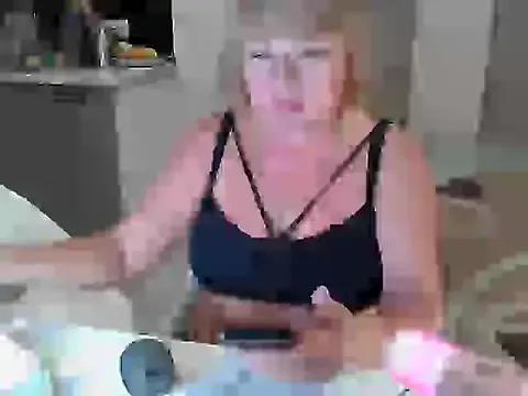 Freechat Sweet4104 on StripChat