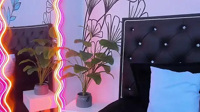 Sweet_Ariadna_ on StripChat 