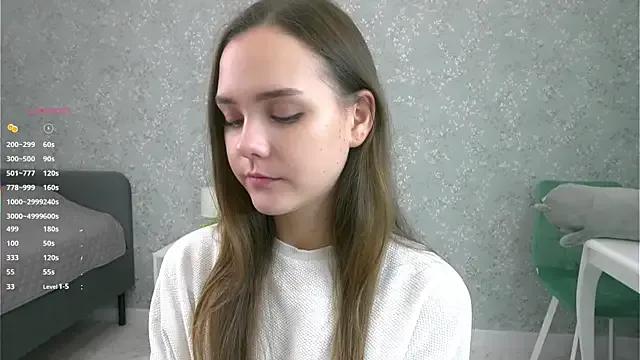 SweetSaraPie on StripChat 
