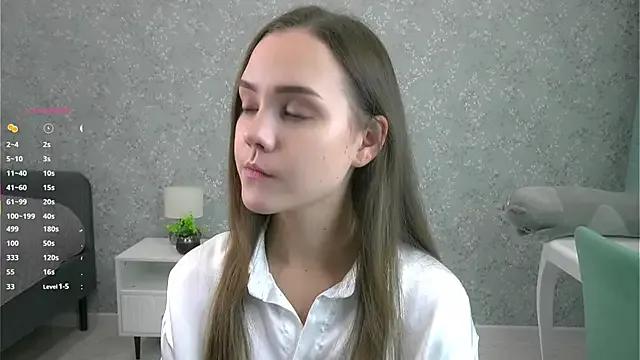 SweetSaraPie on StripChat 