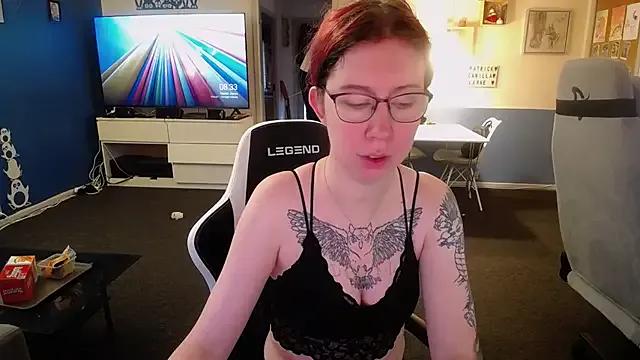 TattooedGirlDK — Vibrator show!! Make me cum!!