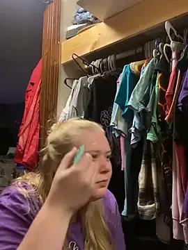 Thick_mommas69 — Let's make mommy squirt