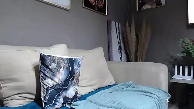 Freechat ThickyMinajxx on StripChat