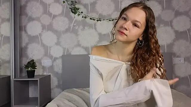 Freechat VelvetRisque on StripChat