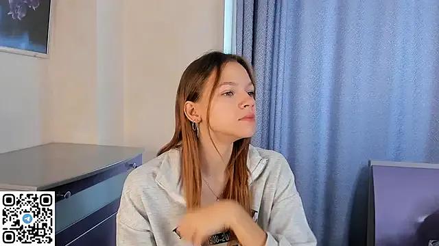 Freechat VelvetRisque on StripChat