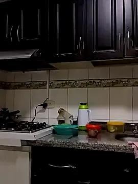 victoria_wayne on StripChat