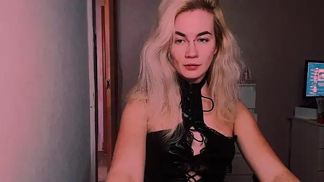 xxxcharismaaa — Masturbate show