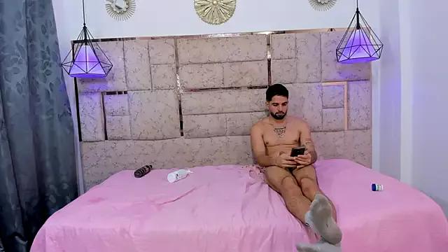 Freechat yez_hot_ggh on StripChat