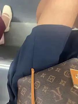 yimisun01 on StripChat 