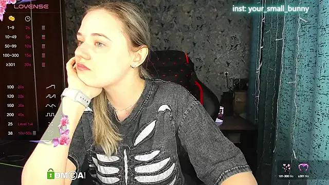 Your_small_bunny on StripChat