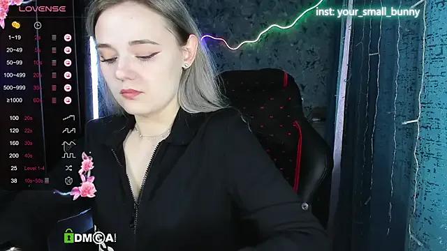 Your_small_bunny on StripChat