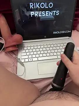 StripChat yourcutesarah is Freechat yourcutesarah — Toy control 2 mins last tipper