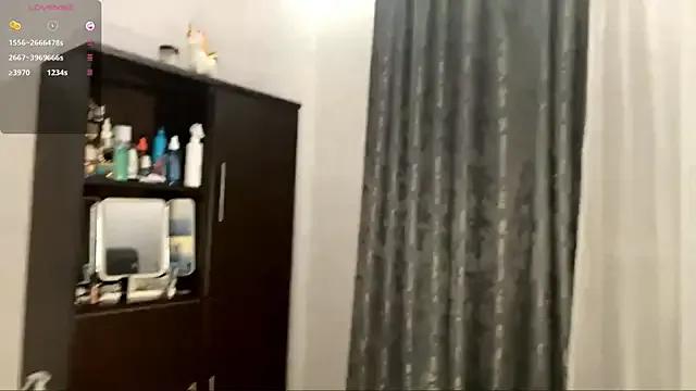 Private YourLittleElfie on StripChat